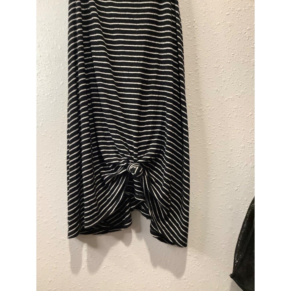 Old navy black and white stripped razor back tank